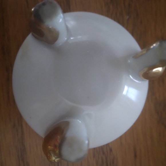 Trinket Box, Vintage, Footed, Guilded, Floral - Picture 7 of 8